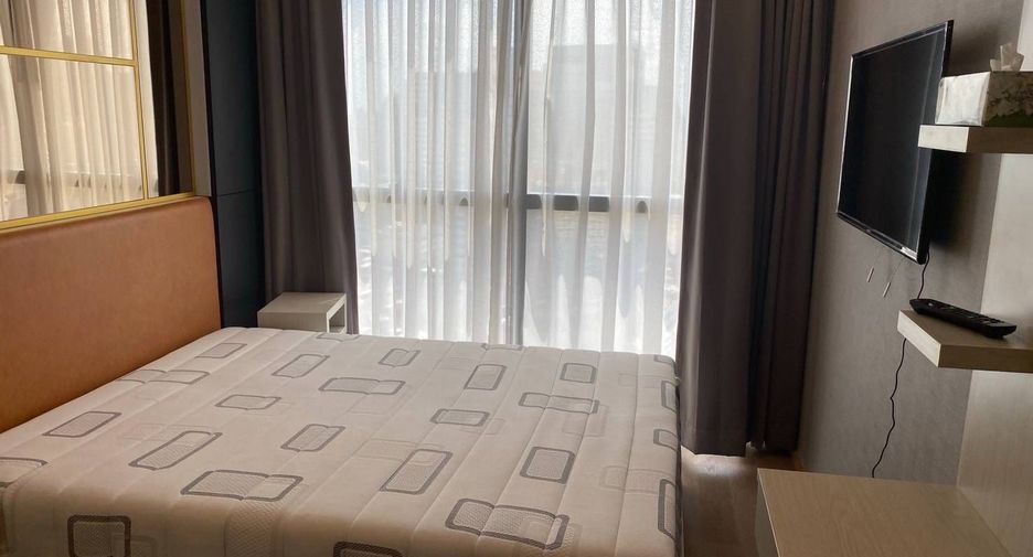 For rent 2 bedrooms condo in Bang Rak, Bangkok
