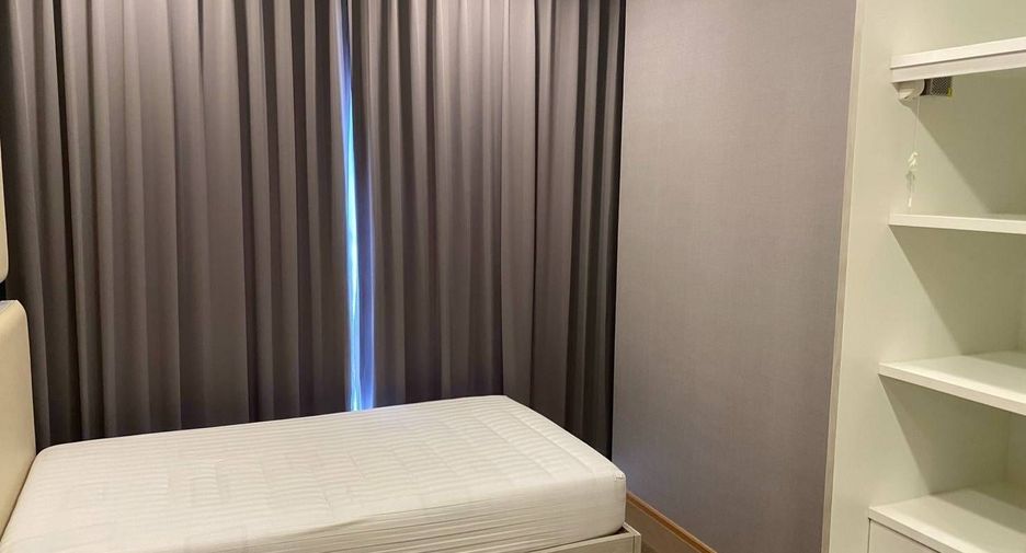 For rent 2 bedrooms condo in Bang Rak, Bangkok