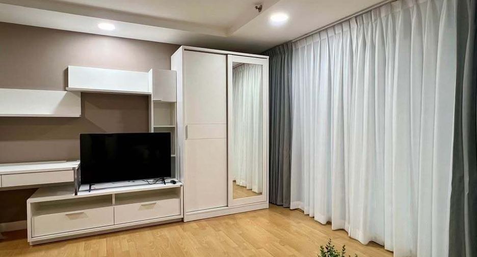 À louer 1 chambre condo à Khlong San, Bangkok