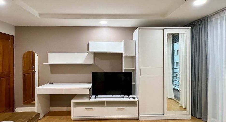 À louer 1 chambre condo à Khlong San, Bangkok