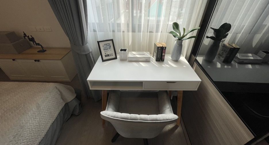 For rent 2 bedrooms condo in Phra Khanong, Bangkok