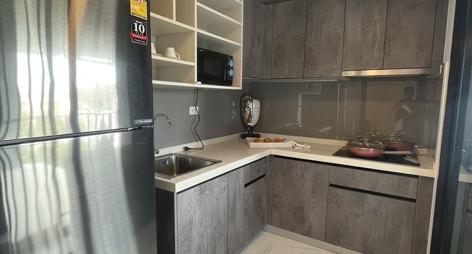 For rent 2 bedrooms condo in Phra Khanong, Bangkok