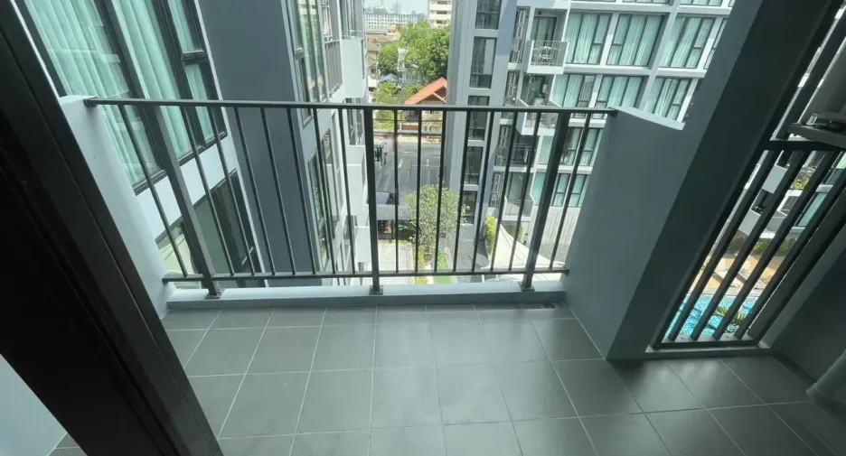 For rent 2 bedrooms condo in Phra Khanong, Bangkok