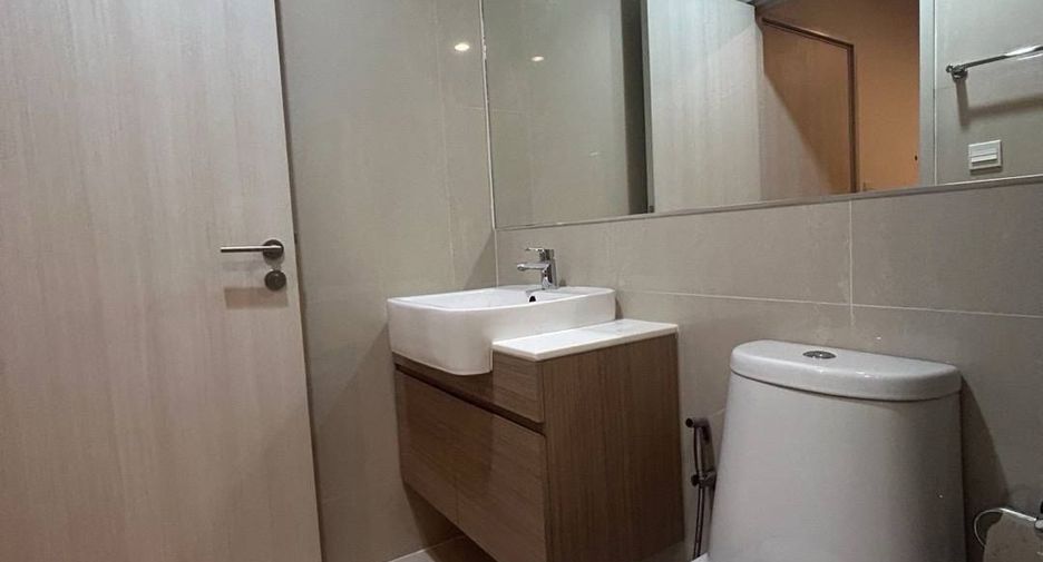 Wohnung zur Miete mit 1 Zimmer in Huai Khwang, Bangkok
