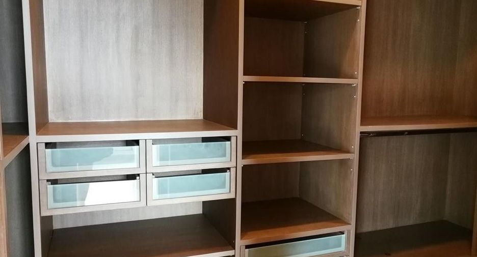 For rent 4 bedrooms condo in Khlong Toei, Bangkok