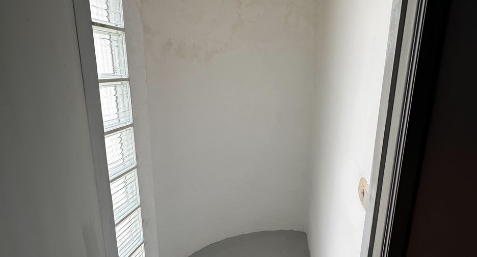 For rent 1 bed apartment in Sathon, Bangkok