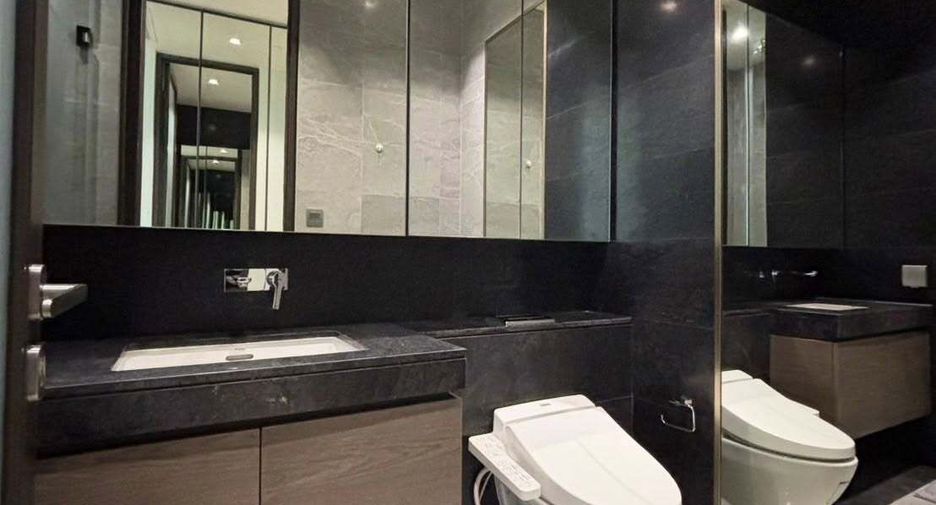 For rent 2 bedrooms condo in Pathum Wan, Bangkok