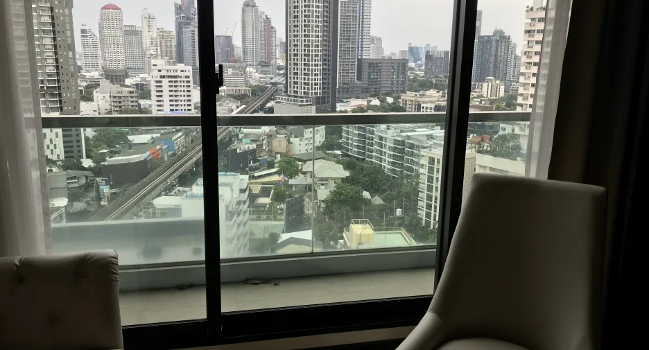 Condo en alquiler de 2 habitaciones en Khlong Toei, Bangkok