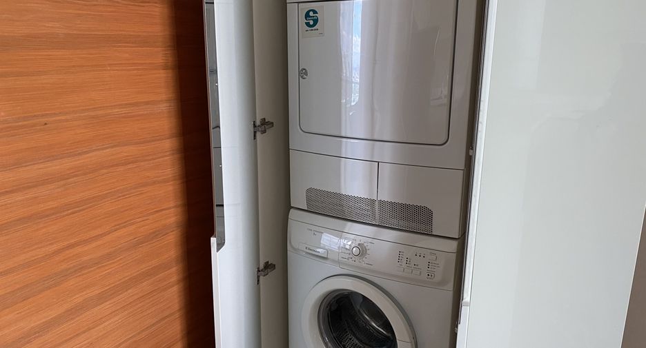 Condo en alquiler de 2 habitaciones en Khlong Toei, Bangkok