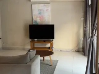 出租 6 卧室 联排别墅 在 Khlong Toei, 曼谷
