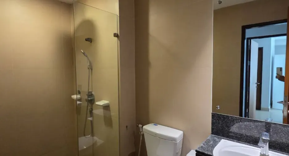 For rent 2 bedrooms condo in Watthana, Bangkok