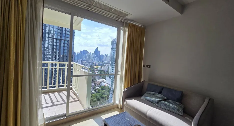 For rent 2 bedrooms condo in Watthana, Bangkok