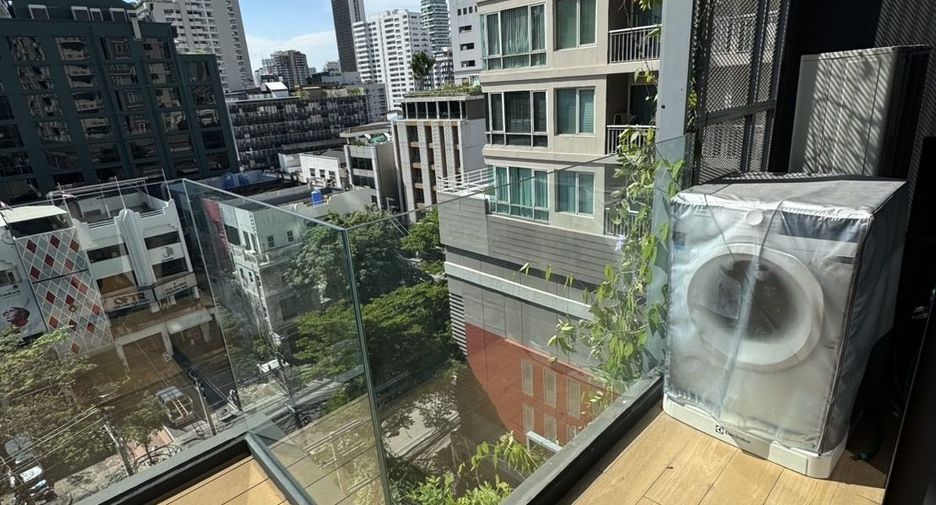 For rent 2 bedrooms condo in Watthana, Bangkok