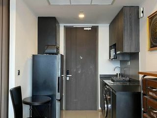 Condo en alquiler de 1 habitaciones en Bang Rak, Bangkok