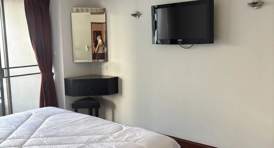 For rent 2 bedrooms condo in Sathon, Bangkok