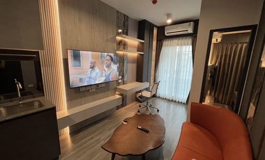 Condo en alquiler de 1 habitaciones en Bang Rak, Bangkok