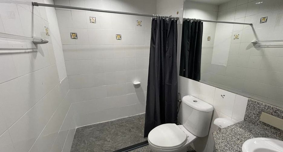 For rent 2 bedrooms condo in Sathon, Bangkok