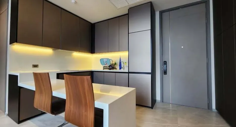 Condo en alquiler de 1 habitaciones en Khlong Toei, Bangkok