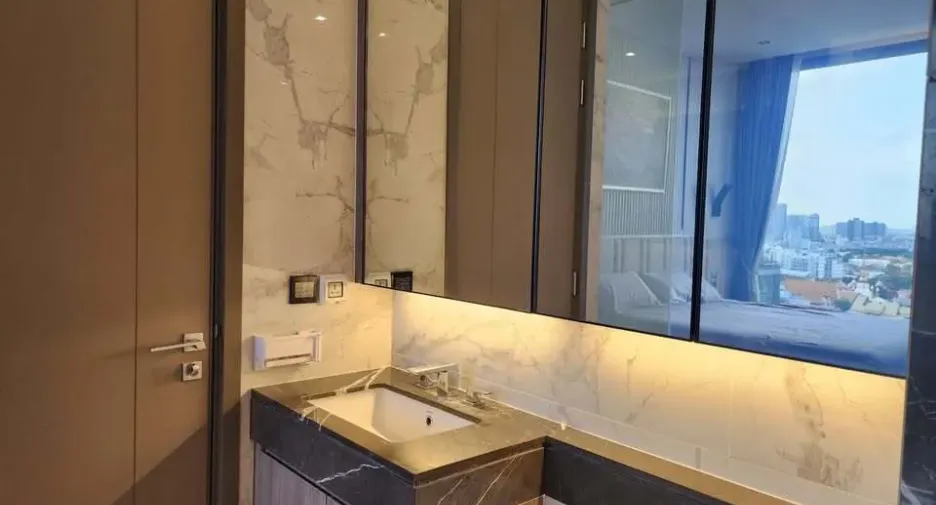 Condo en alquiler de 1 habitaciones en Khlong Toei, Bangkok