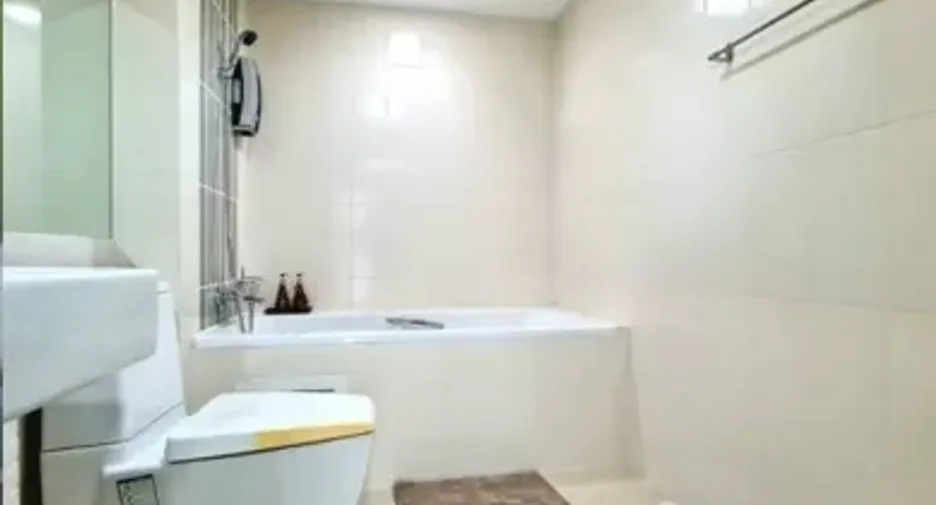 For rent 2 bedrooms condo in Chatuchak, Bangkok
