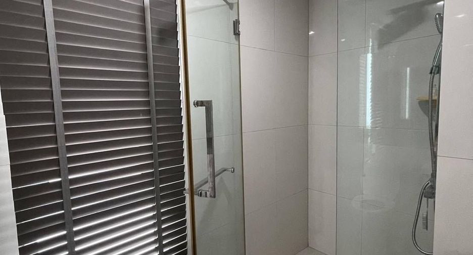 For rent 2 bedrooms condo in Sathon, Bangkok