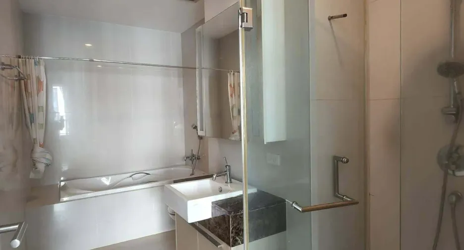 For rent 1 Beds condo in Khlong Toei, Bangkok