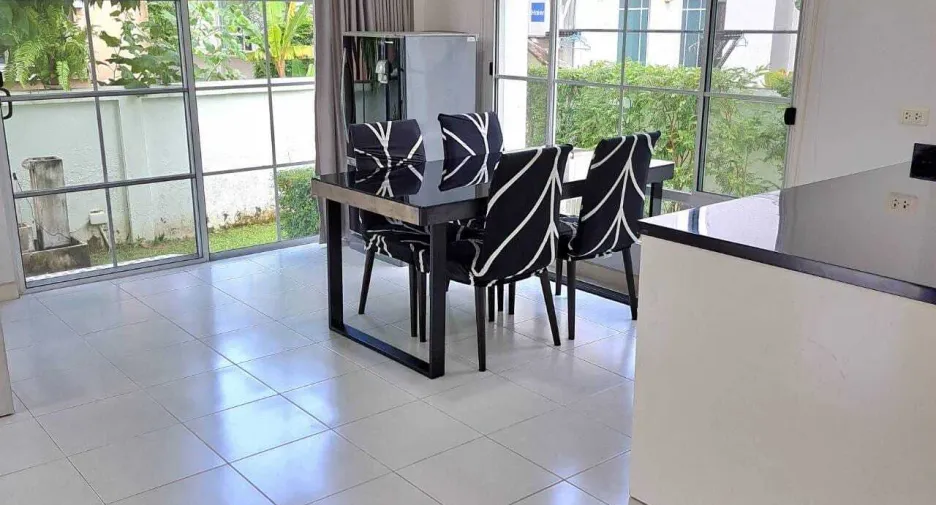For rent 3 bedrooms house in Prawet, Bangkok