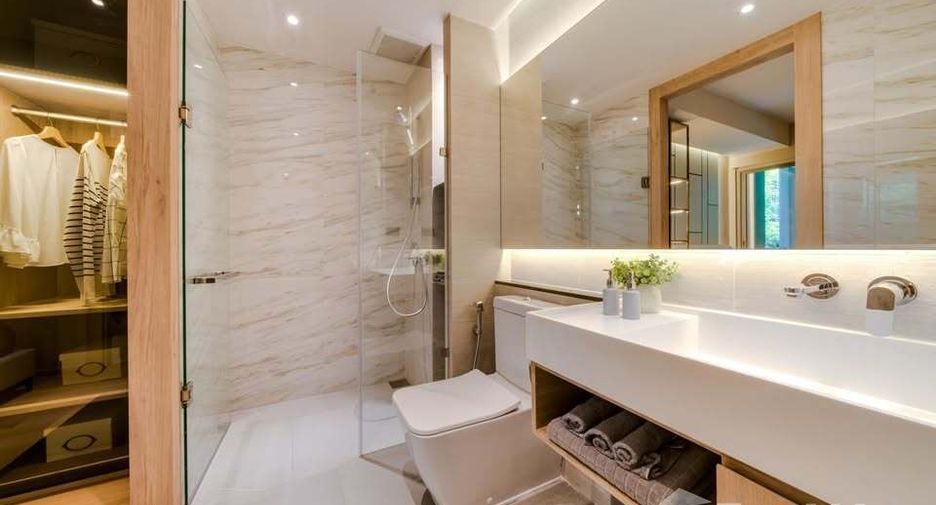 For rent 2 bedrooms condo in Watthana, Bangkok