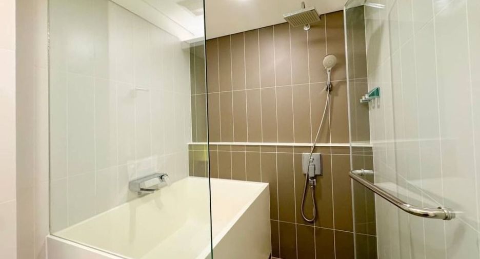 Condo en alquiler de 2 habitaciones en Khlong Toei, Bangkok