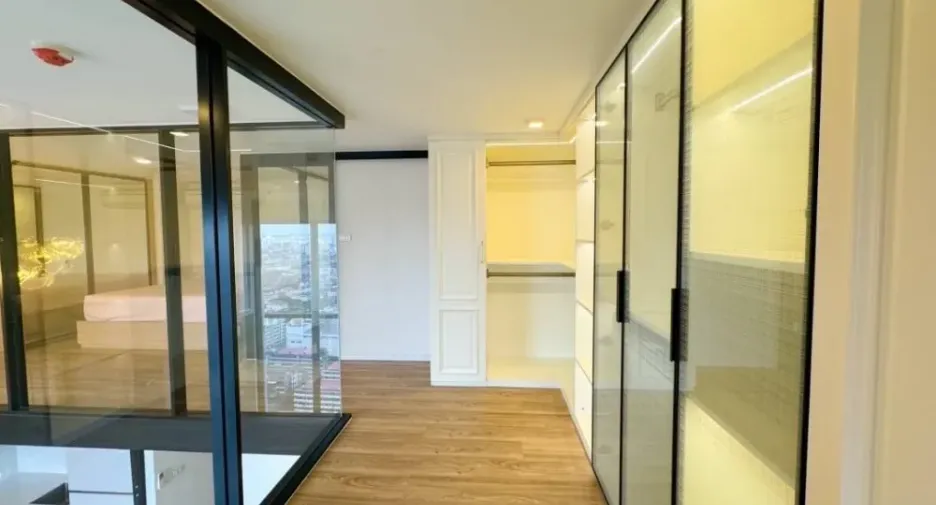 Condo en alquiler de 2 habitaciones en Khlong Toei, Bangkok