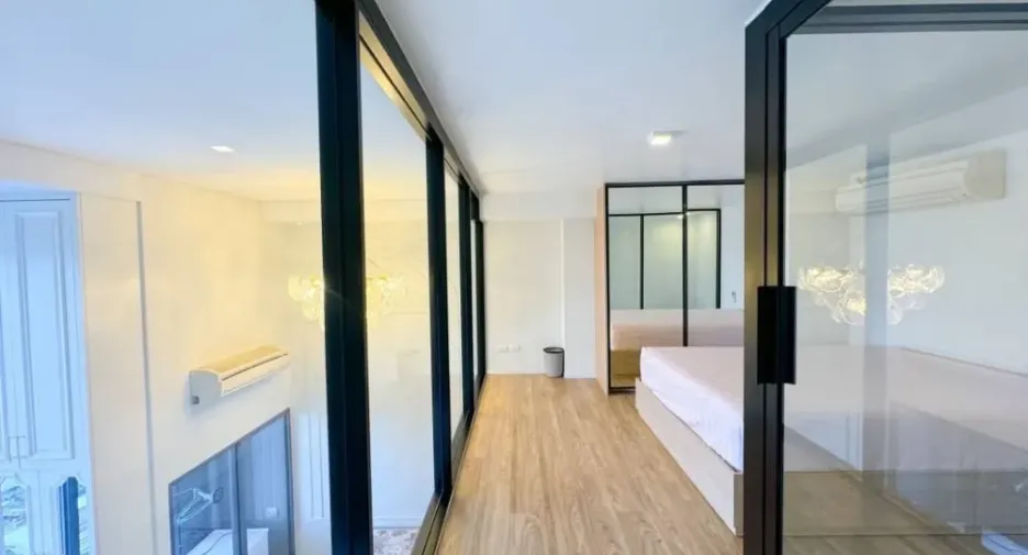 Condo en alquiler de 2 habitaciones en Khlong Toei, Bangkok