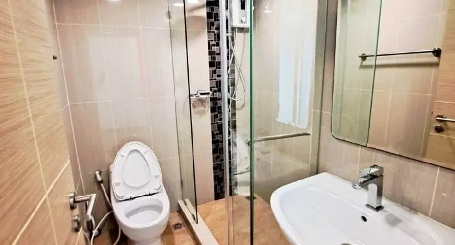 For rent 2 bedrooms condo in Bang Na, Bangkok