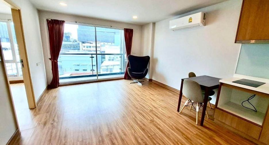 For rent 2 bedrooms condo in Bang Na, Bangkok