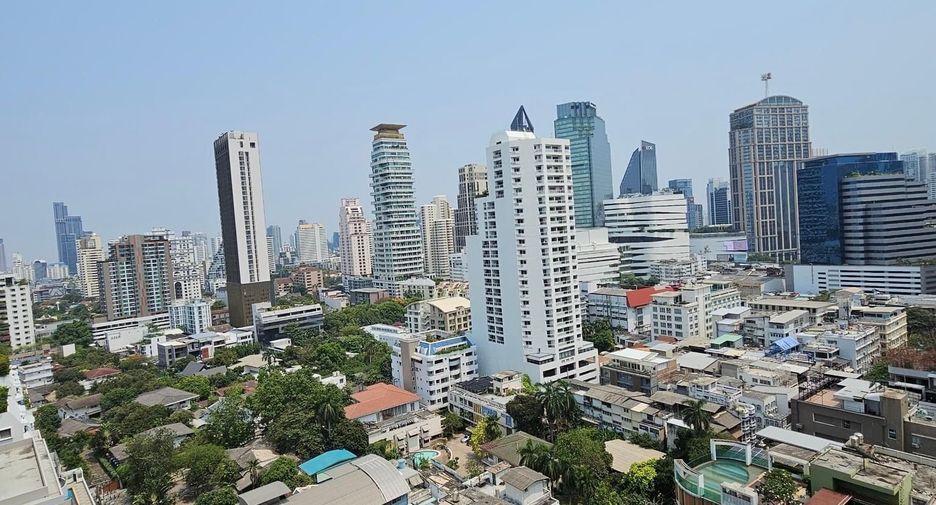 For rent 2 bedrooms condo in Watthana, Bangkok