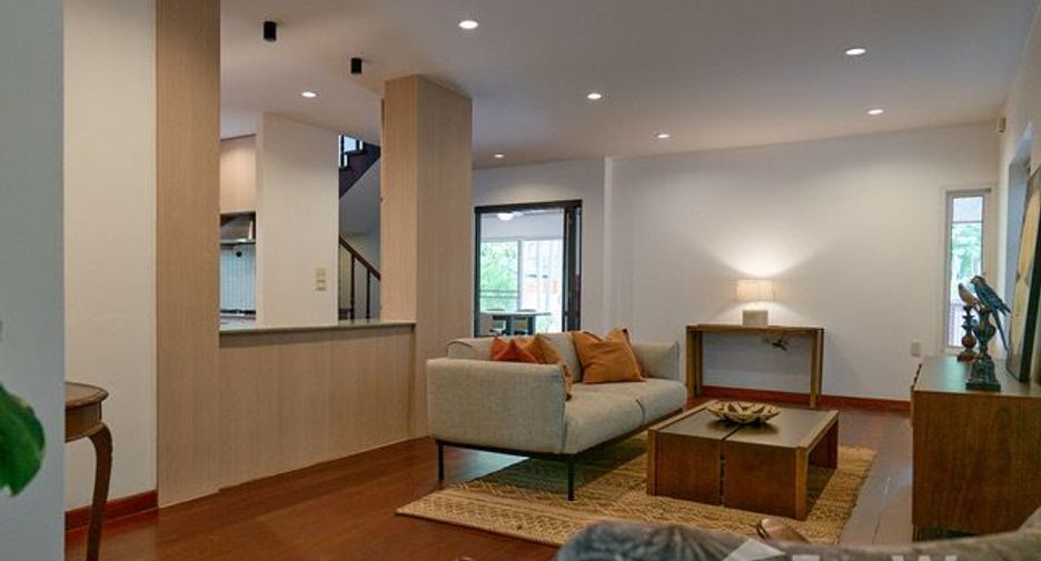 ให้เช่า 4 ห้องนอน บ้านเดี่ยว ใน วัฒนา, กรุงเทพฯ