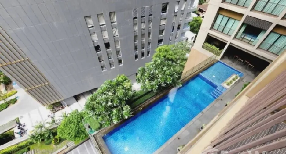 For rent 2 bedrooms condo in Khlong Toei, Bangkok