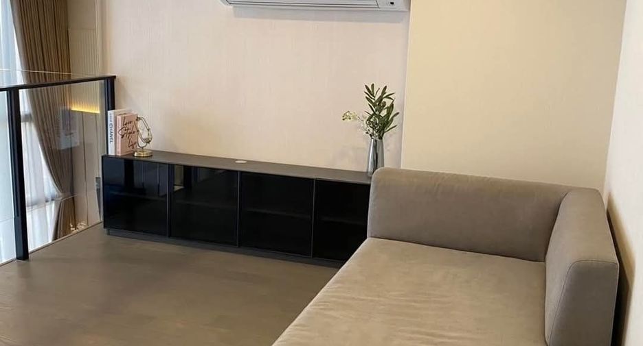 For rent 2 bedrooms condo in Bang Rak, Bangkok