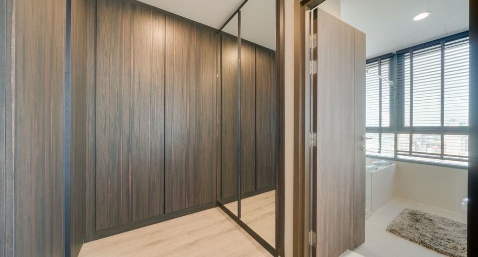 For rent 2 bedrooms condo in Bang Na, Bangkok