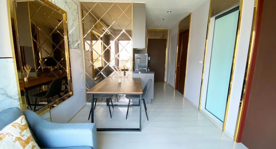 Condo en alquiler de 2 habitaciones en Huai Khwang, Bangkok