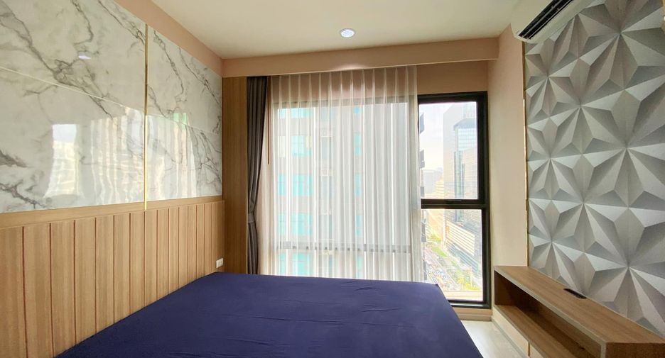 Condo en alquiler de 2 habitaciones en Huai Khwang, Bangkok