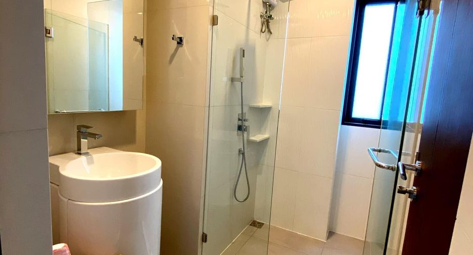 Condo en alquiler de 2 habitaciones en Huai Khwang, Bangkok