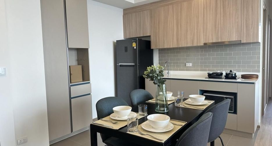 For rent 2 bedrooms condo in Ratchathewi, Bangkok