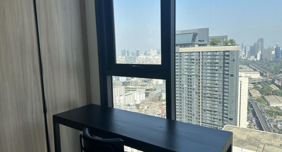 For rent 2 bedrooms condo in Ratchathewi, Bangkok