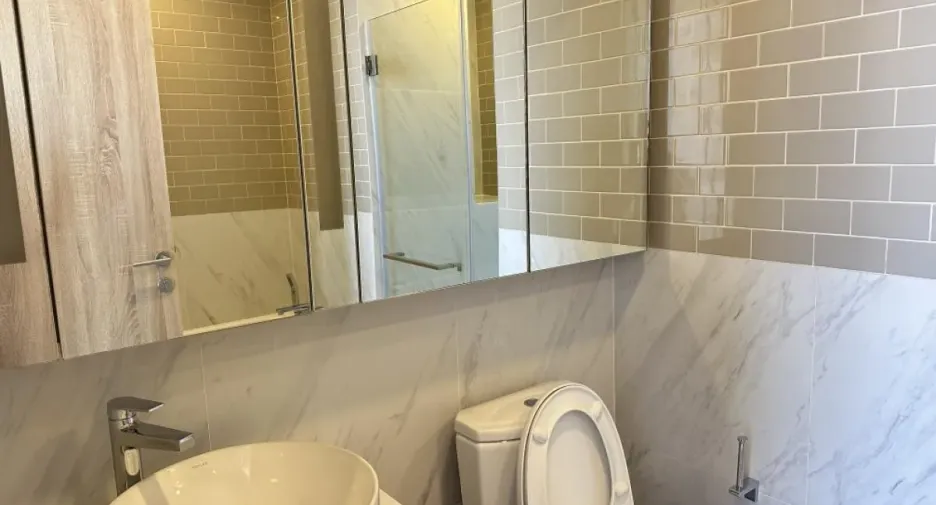 For rent 2 bedrooms condo in Ratchathewi, Bangkok