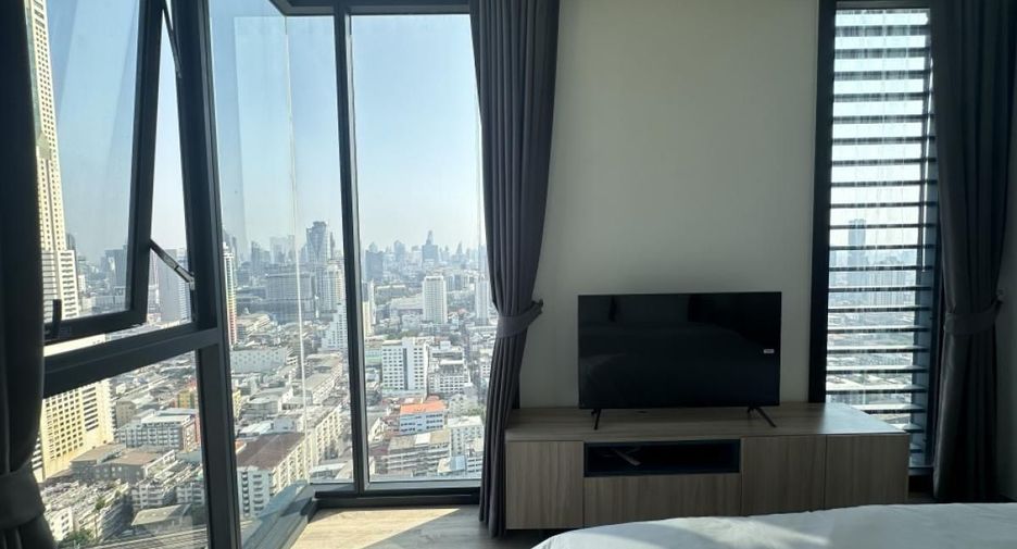 For rent 2 bedrooms condo in Ratchathewi, Bangkok
