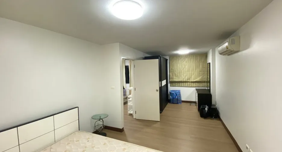 For rent 1 bed condo in Samphanthawong, Bangkok