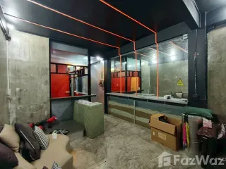 Casa adosada en alquiler de 5 habitaciones en Sathon, Bangkok