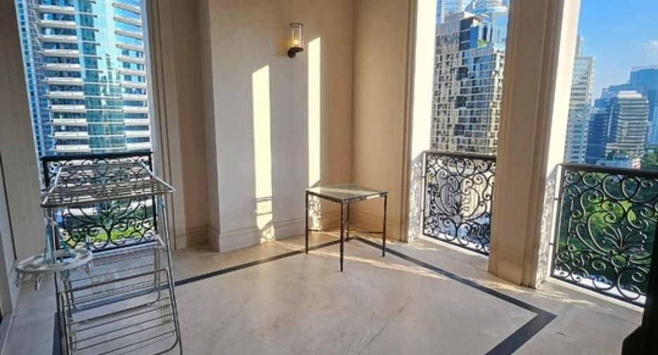 For rent 3 ベッドルーム condo in Pathum Wan, Bangkok