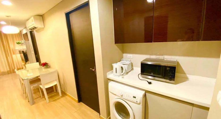 À louer 2 chambres condo à Pathum Wan, Bangkok