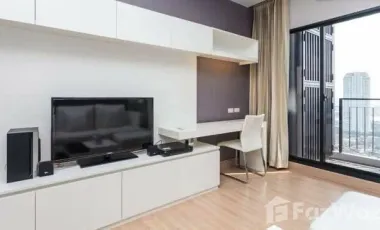 Condo en alquiler de 1 habitaciones en Khlong San, Bangkok